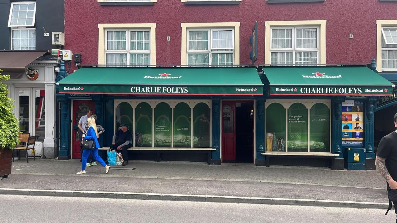 Charlie Foleys Acomodação com café da manhã Killarney Exterior foto